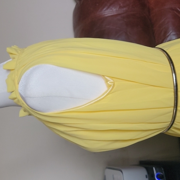 Dress - Picture 3 of 11